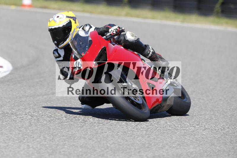 Archiv-2025/48 25.08.2025 Cornu Master School ADR/rot-rouge/40